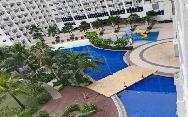 Sithonia Suite, Shore Residences Tower C near MOA