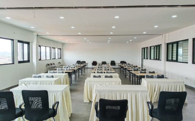 Yayah Guest House Syariah by Cocotel