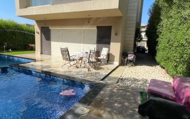 standalone villa New Giza with pool