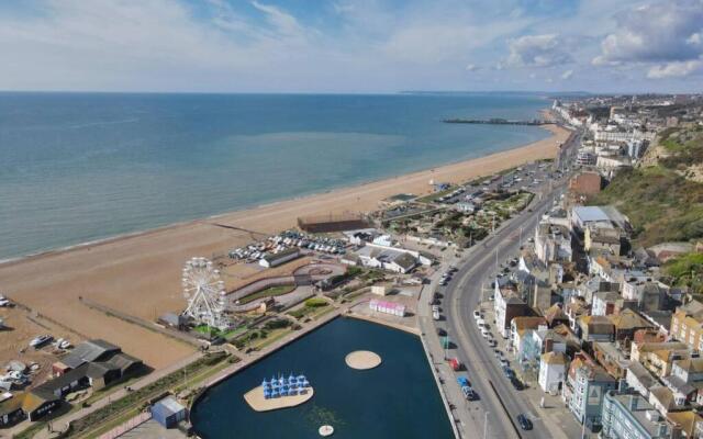 master accommodation suite 11 sea view