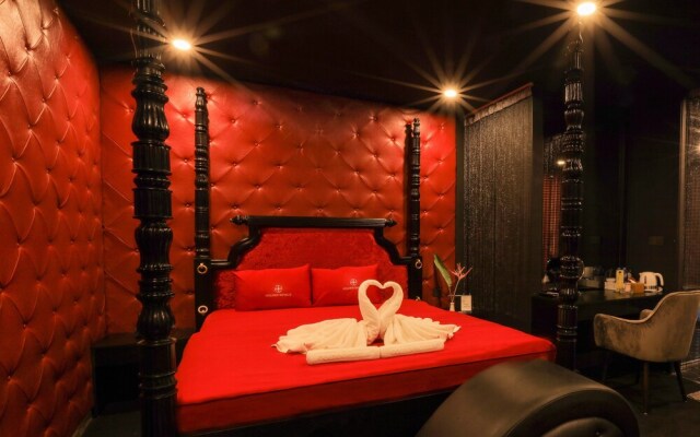 Golden Hotel 2