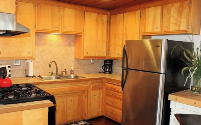 Lakefront Amazing Views - Modern B