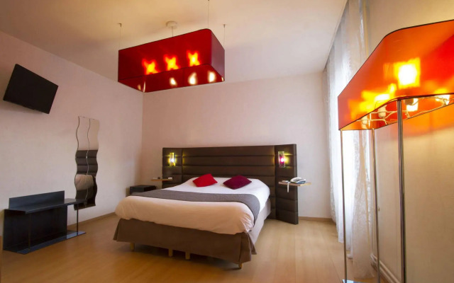 Brit Hotel Roanne - Le Grand Hotel