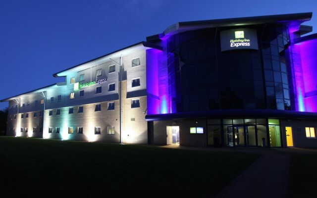 Holiday Inn Express Southampton M27 Jct7, an IHG Hotel