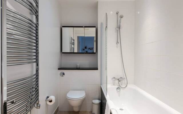 Newly Refurbished 1 Bed, With Balcony, Elephant & Castle/kennington