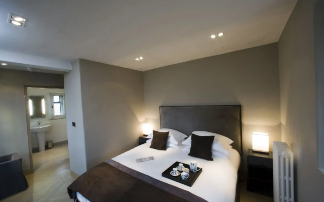 Roch Castle Hotel