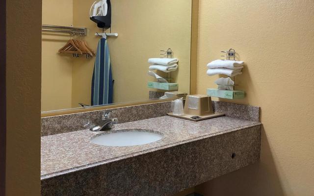 Americas Best Value Inn Buda Austin S