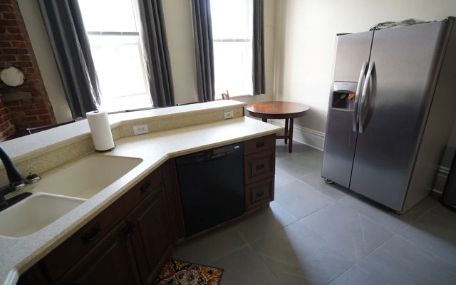 1210 Roland Way- Apartment