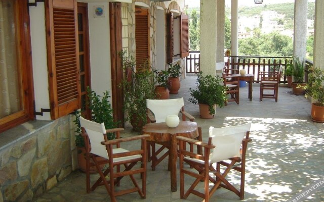 Sofia's Studios & Apartments