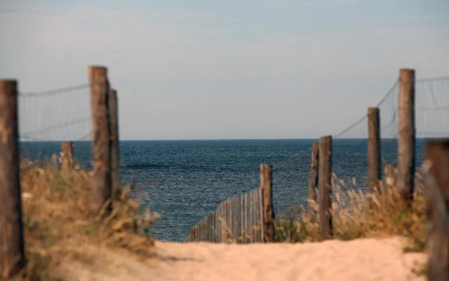 Terres de France - Hameaux des Marines