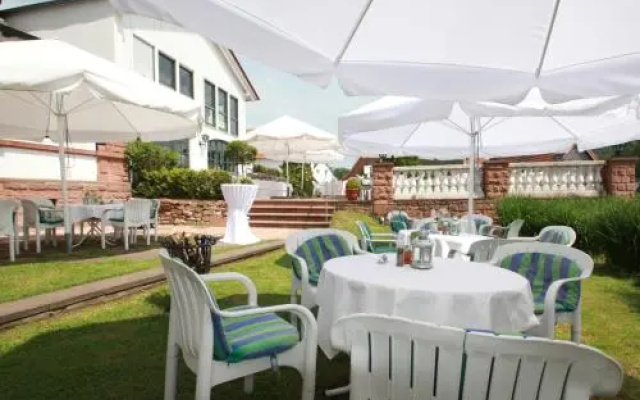 Landgasthof - Hotel Dorflinde