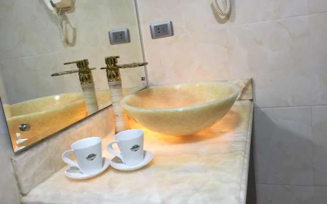 Dinh Gia Hotel