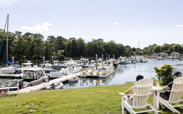 Yachtsman Hotel & Marina Club