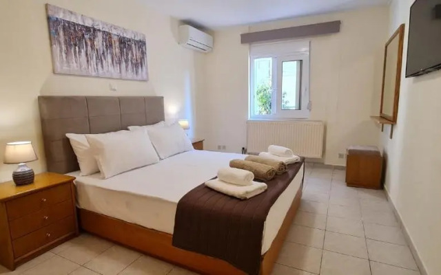 Stylish S&k 'k' Villa 200m From The Beach