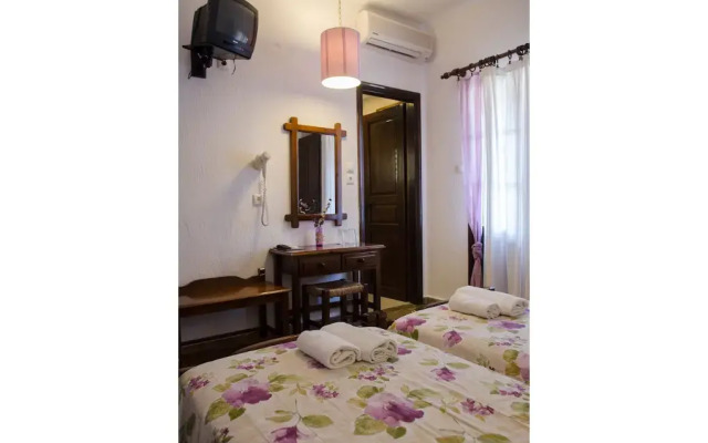 Elli Hotel