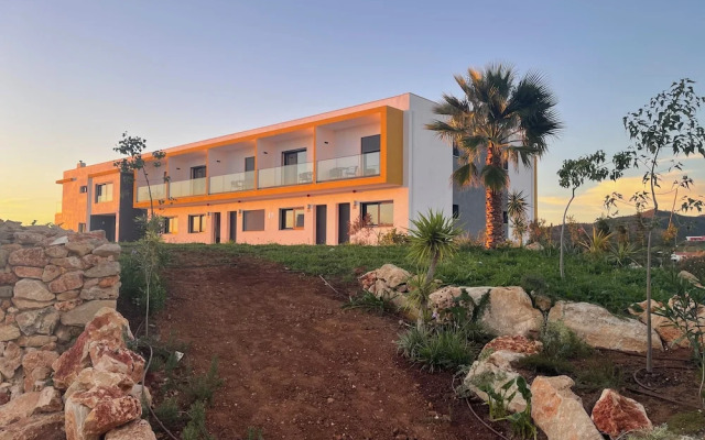 Orange Grove Residence