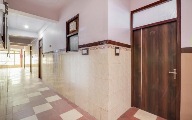 OYO Flagship 76340 Hotel PR palace