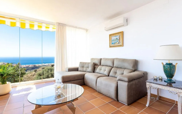 Belvilla by OYO La Zenaida II