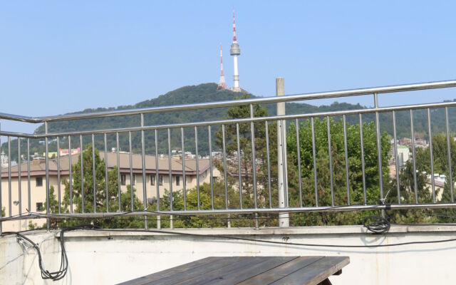 Seoul Tower Family Guesthouse