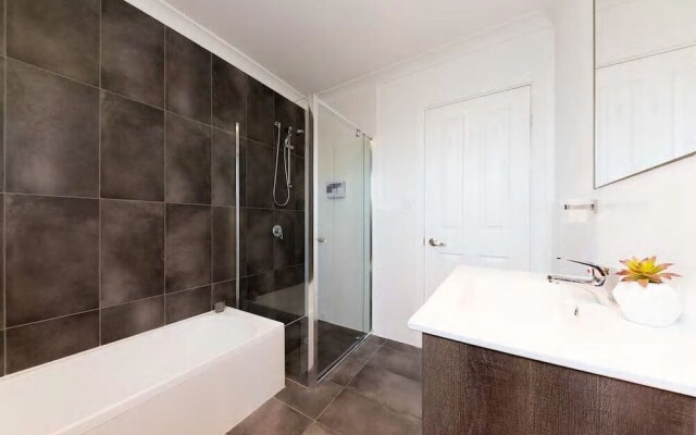 Cottage At The Wines