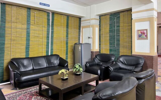 OYO 20008 SilverKey Madhapur