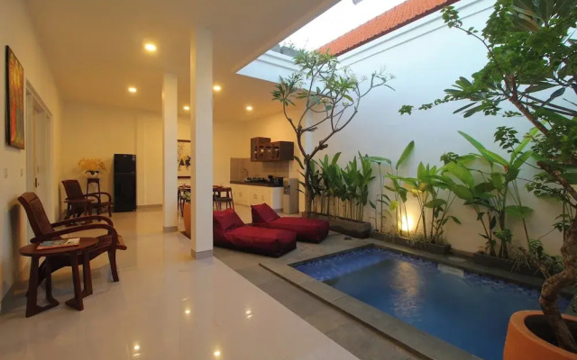Bougainvillea Villa Seminyak by Parigata