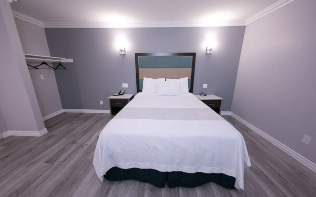 Travelodge Inn & Suites By Wyndham West Covina