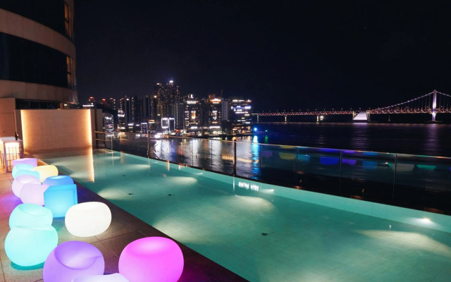 Hotel Aqua Palace