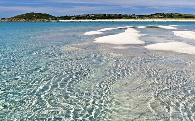 Appletree Court House