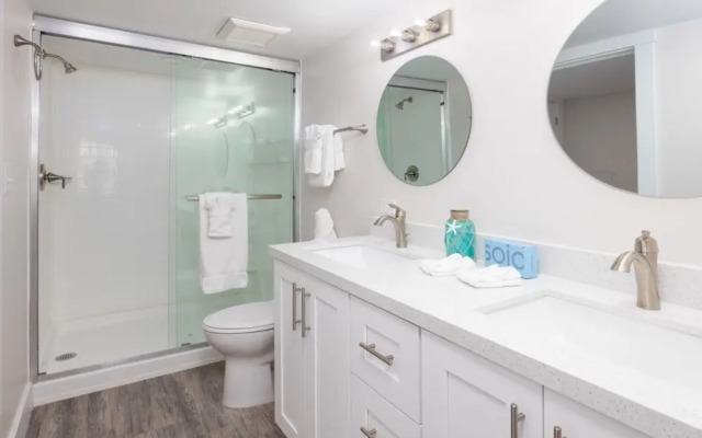 Pelicans Roost 305 2 Bedroom Condo