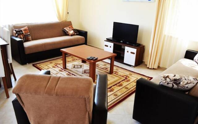 3 Bedroom Apartment Lake View 9 by Likya Global