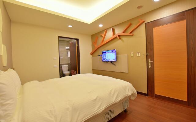 Ruocing Hot Spring Hotel