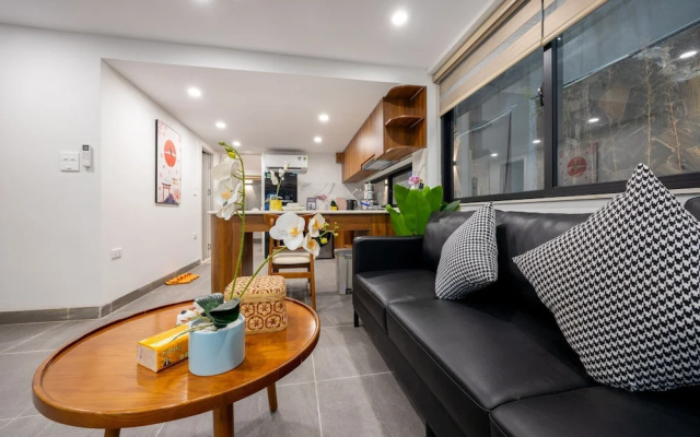 Urchin Apartment – Lobby – Hanoi