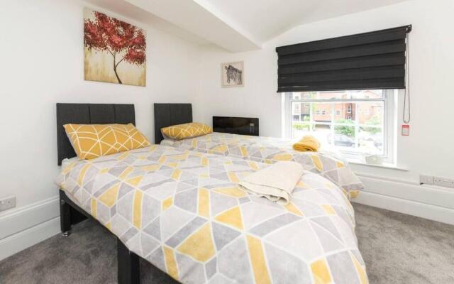 Lovely 1-BDR w/ free parking in central Reading