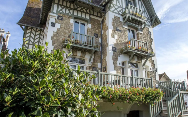 Villa Augeval Hôtel & Spa