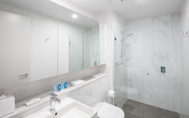 Meriton Suites Carter Street
