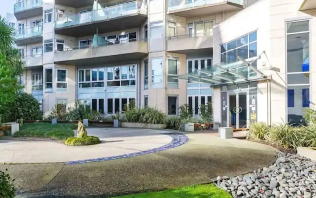 Wonderful Apartment with Free Parking!