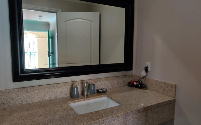 LYFE INN & SUITES by AGA - LAX Airport