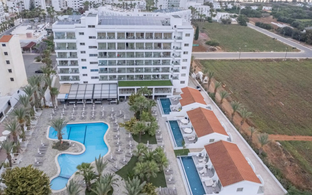 Bohemian Gardens Hotel