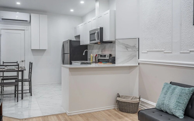 Cozy Private BR in the heart of Plateau