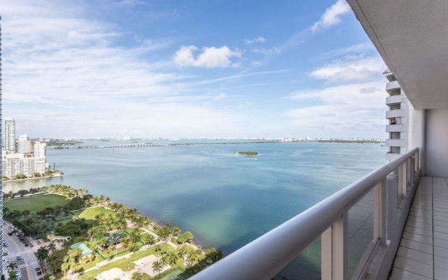 3 Bedroom Condo With Stunning Balcony View