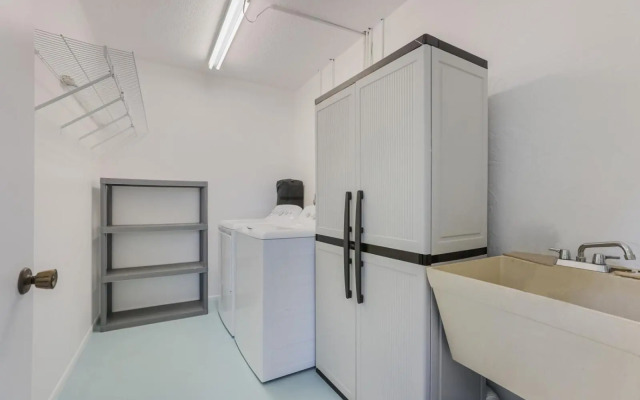 Island Hideaway East - 308B 67th