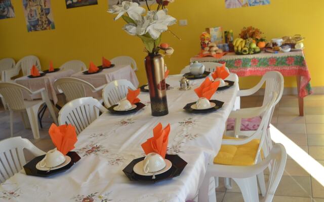 Holiday House & Events With Private Pool in the Center of Sicily