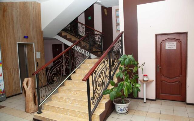 Lotos Hotel