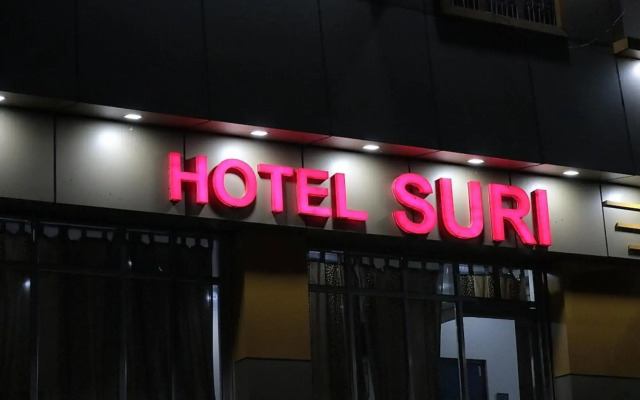 Hotel Suri
