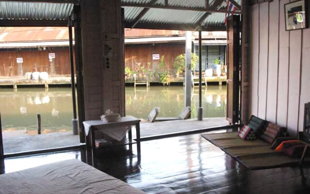 Ploen Amphawa Resort