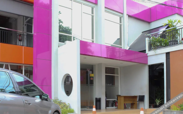 ZEN Rooms Mataram Airlangga