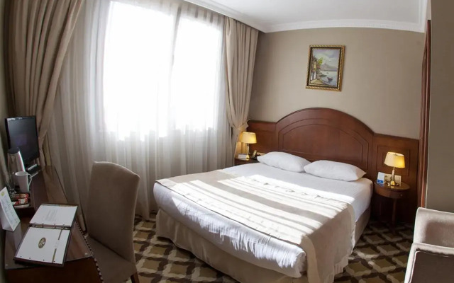 Tilia Hotel