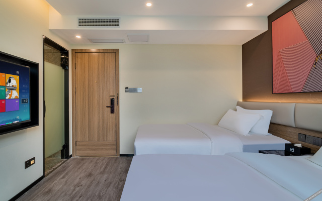IU Hotel Chongqing Longtou Temple North Railway Station