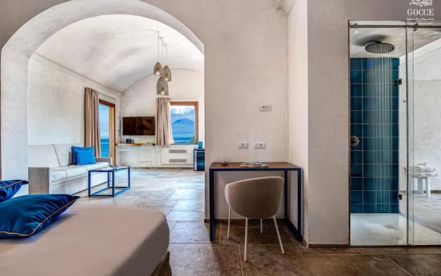 Villa Degli Dei - Private Waterfront Villa